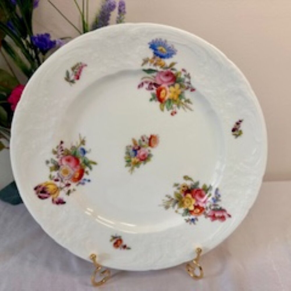 Vintage Coalport Severs Dinner Plate – Embossed Floral English Bone China